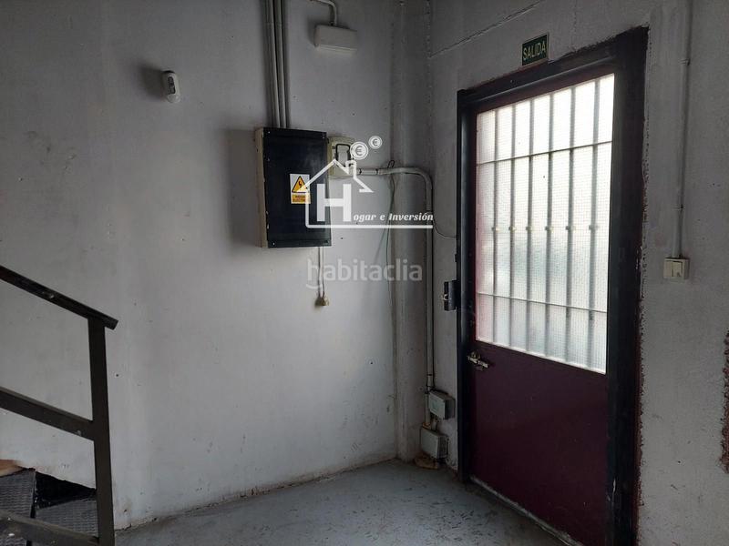 Foto e3354316-d7fa-480b-ba84-b32332bc709b. Bâtiment à usage industriel dans Cabanillas del Campo