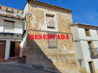 Maison à Millana. Casa con encanto y gran parcela en el pueblo de millana