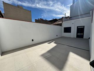 Etagenwohnung in Gràcia. Piso en venta en eixample, 4 dormitorios.