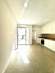 Appartement  Escola pia. Piso en venta en centro, 3 dormitorios.