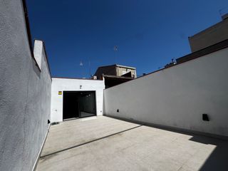Maison  Carrer de ramon llull. Recién reformada patio soleado y muy íntimo