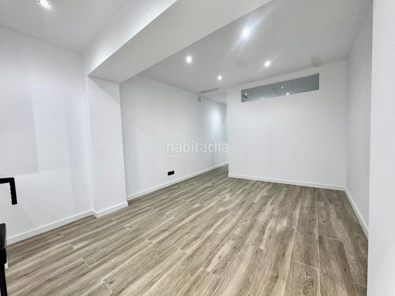 Foto f13e608e-91b2-4cf3-8062-81faabf9374b. Planta baixa amb calefacció a Centre Sabadell