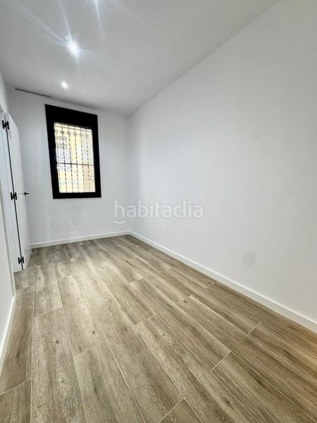 Foto f7e6d193-db25-49e3-9aab-075fcc828ad1. Planta baixa amb calefacció a Centre Sabadell