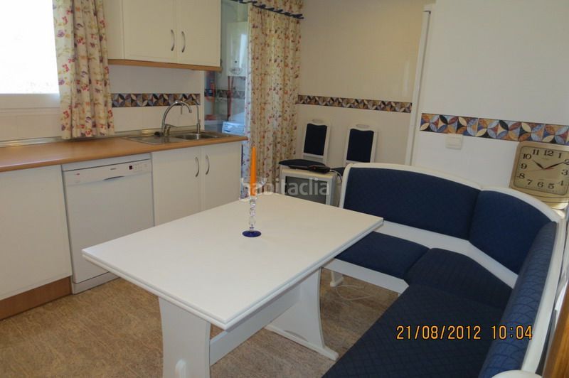 Foto ccd2dbc6-7164-4eca-bf52-9b81a62552a7. Pis amb piscina a Playa Poniente Benidorm