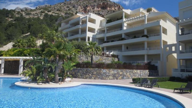 Foto 2af12946-415c-4a22-aab5-cadc5524ee8a. Flat with heating pool in Altea la vella Altea