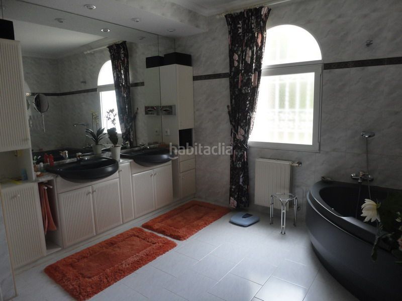 Foto 4f43d86c-5d79-45ea-9b51-738068ce14d7. Casa amb calefacció piscina a Coloma Nucia (la)