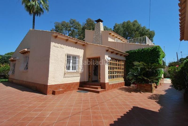 Foto ab313d42-acda-4cd6-bd00-87193d8086a7. Casa con riscaldamento piscina in Pueblo Español-Coveta Fumá Campello (el)