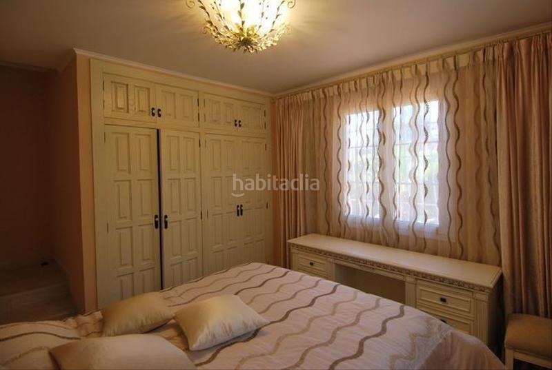 Foto e584919d-4cde-4912-9c48-f086dd397b61. Casa con riscaldamento piscina in Pueblo Español-Coveta Fumá Campello (el)