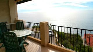 Piso en Cala Finestrat. Se vende piso con vistas al mar