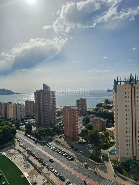 Foto 1c0d142e-e4b4-4019-afcc-73884d39e6d6. Pis amb calefacció piscina a Playa Poniente Benidorm