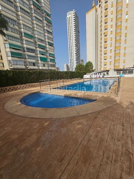 Foto 9f0651e4-fc2b-418e-bcef-c797237d1a28. Pis amb calefacció piscina a Playa Poniente Benidorm