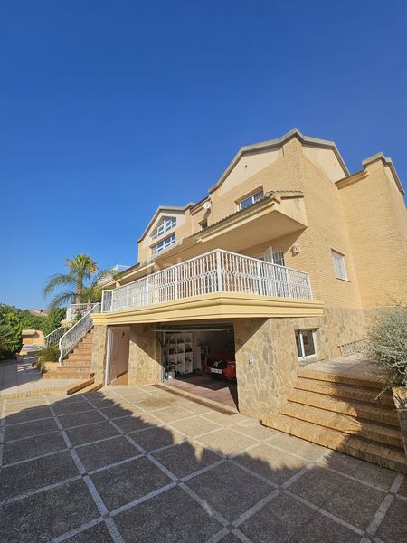 Foto dd2eaaeb-0bfb-438b-a024-de0a37994cd9. Casa amb calefacció piscina a Varadero Nucia (la)