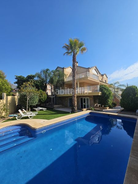 Foto e52b65c7-7dce-468e-af0b-18011985fc2a. Casa amb calefacció piscina a Varadero Nucia (la)