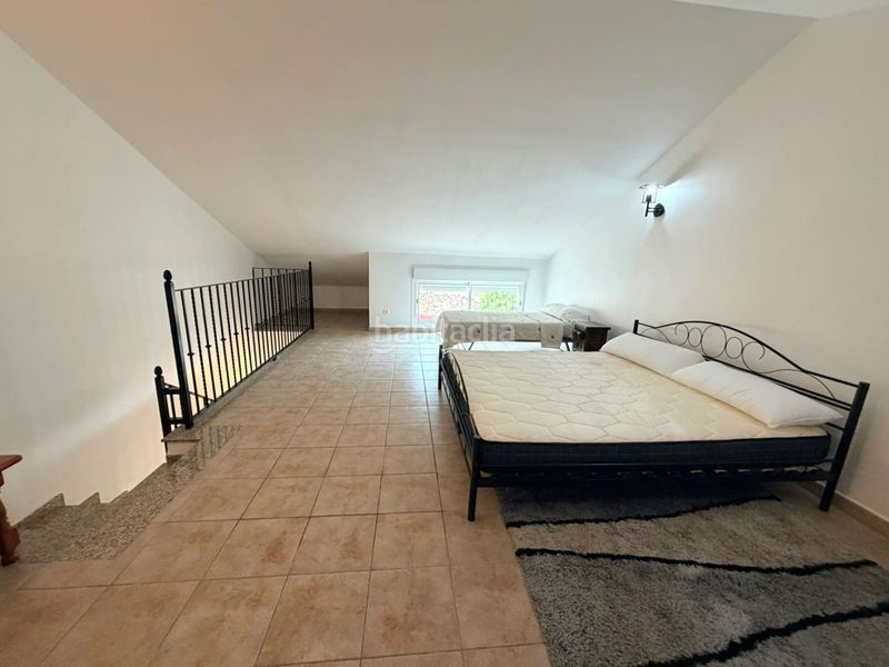 Foto b07951ed-b513-4abc-b769-042eb48ee2da. Casa adossada amb calefacció piscina a Torás