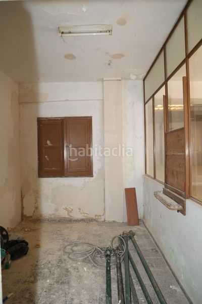 Foto f381f84a-1022-43f2-9367-562a5fca72da. Local comercial a Catarroja