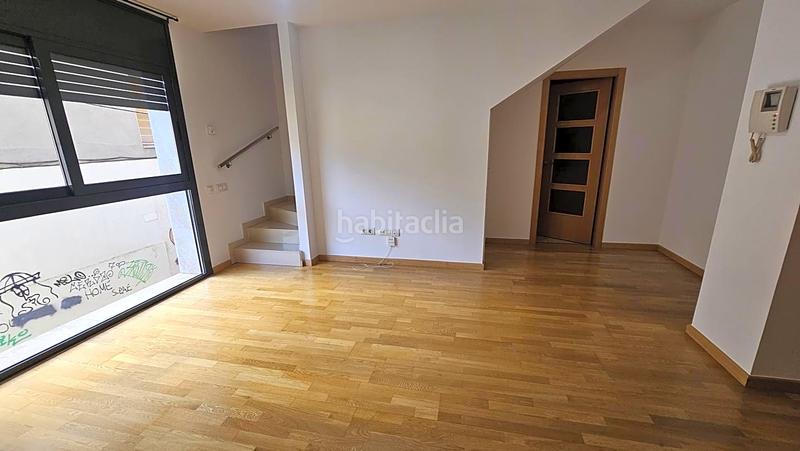 Foto 09f005a2-b991-46cb-a6e6-8045fed49a37. Location duplex avec chauffage dans Barri del Centre Terrassa
