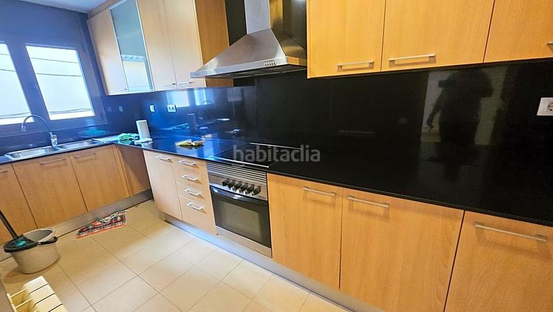 Foto cf7ec25f-7d11-41a3-a4bf-a213469e9eab. Miete zweistöckige wohnung mit heizung in Barri del Centre Terrassa