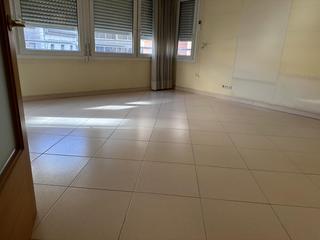 Etagenwohnung  Carrer del bruc. Piso amplio exterior
