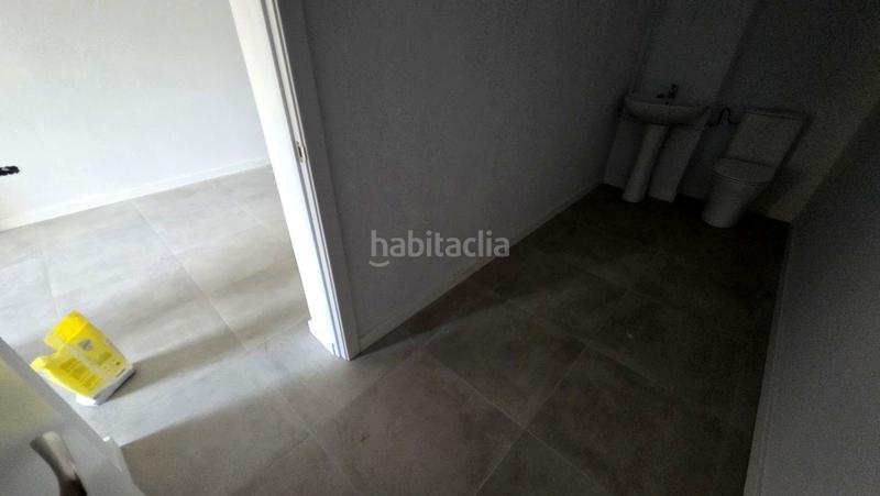 Foto 181a9bfa-e9ba-45af-85c7-927cb6422a58. Alquiler local comercial  en la font vella con el passeig en Terrassa