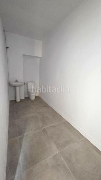 Foto 4fb5abda-5eb1-44f5-94aa-c16acd9ec996. Location local commercial dans Barri del Centre Terrassa