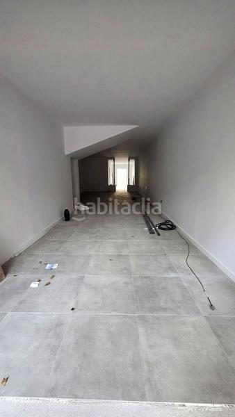 Foto eeeeeffe-acc6-4adb-9e00-41488f253818. Location local commercial dans Barri del Centre Terrassa