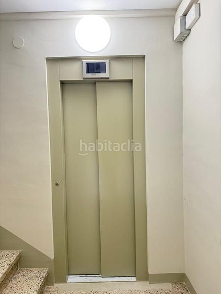 Foto 1c065d9f-f36b-46be-896b-fe99165536b6. Oficina a Barri del Centre Terrassa