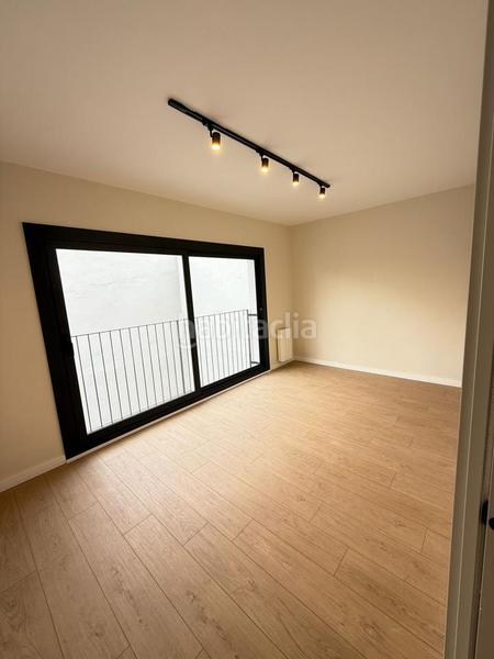 Foto 6b860272-3aff-4654-af10-94bc2d6730ac. Oficina a Barri del Centre Terrassa