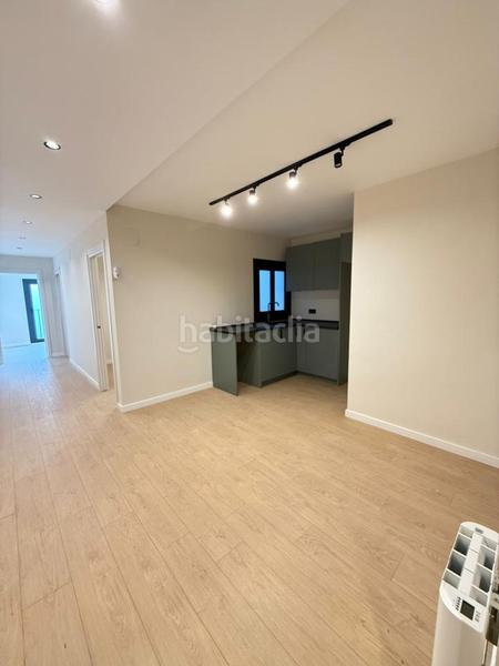 Foto 7c4616fe-0759-42af-9bb7-8d813db18d5e. Oficina a Barri del Centre Terrassa