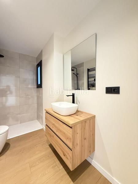 Foto b17294ab-5304-47a8-b008-b2c74fcd7b20. Oficina a Barri del Centre Terrassa