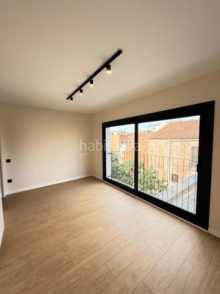 Foto d4062a70-4c5c-4f28-a088-641a315bbca8. Oficina a Barri del Centre Terrassa