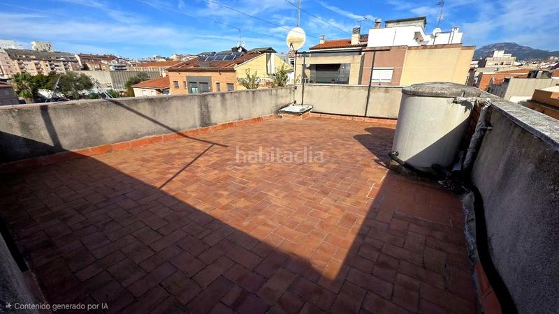 Foto ba7e16a0-3f68-49c1-ae00-f0ec7bf15771. Casa con parcheggio in Ca n'Anglada Terrassa