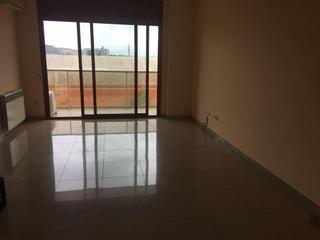 Location Appartement  Carrer de ramón y cajal. Solo estudiantes o profesionales desplazados