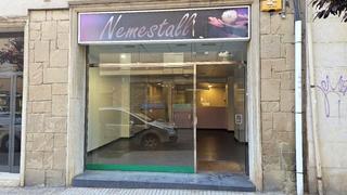 Local Comercial  Carrer de prat de la riba. Oportunidad de local reformado en vallparadis!