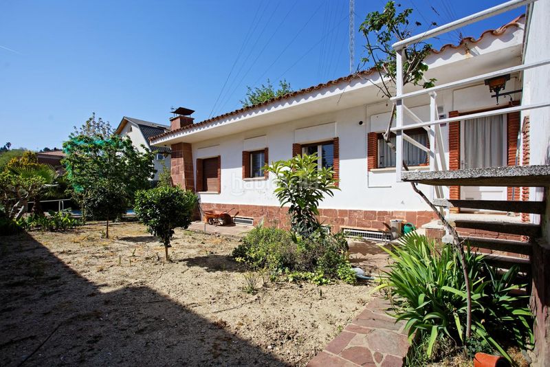 Foto 3d0a6f4c-476c-4421-b143-e9c3b0bfaec6. Casa amb calefacció piscina a Can Parellada Terrassa