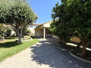 Haus  Avinguda de castellnou. Execelente vivienda, una oportunida!!!