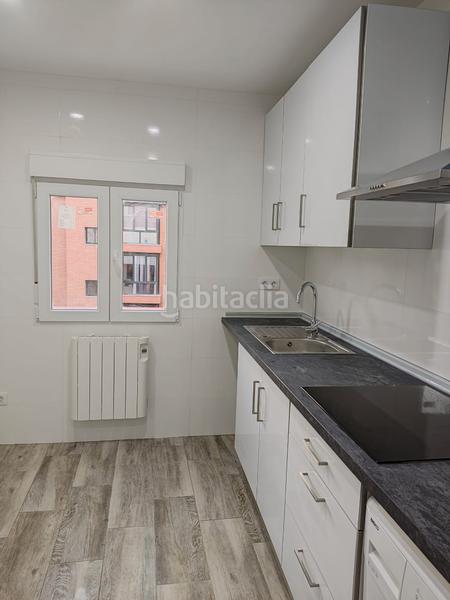 Foto 9ca64cd5-d6cc-4516-a527-023c450d0b26. Piso  en venta en calle de faustino osorio en Madrid
