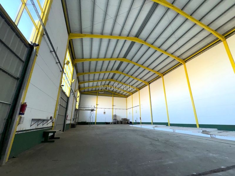 Foto 1413967d-e443-465e-ad5a-e84739226c5b. Solar industrial a Cedillo del Condado