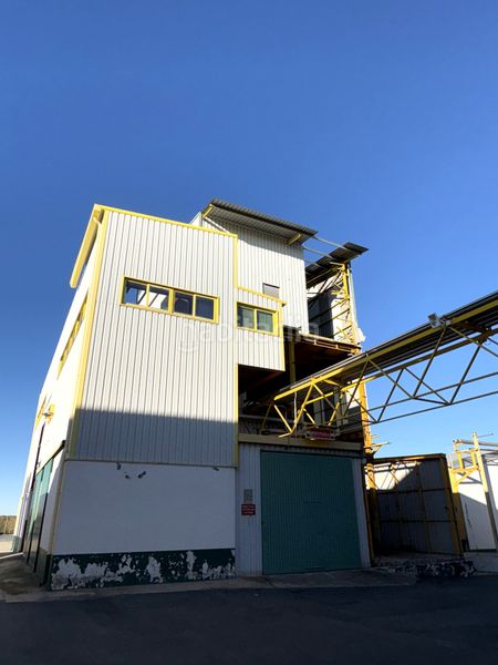 Foto 8a71e5ae-5419-47f2-934d-8dd1c20bd71e. Solar industrial a Cedillo del Condado