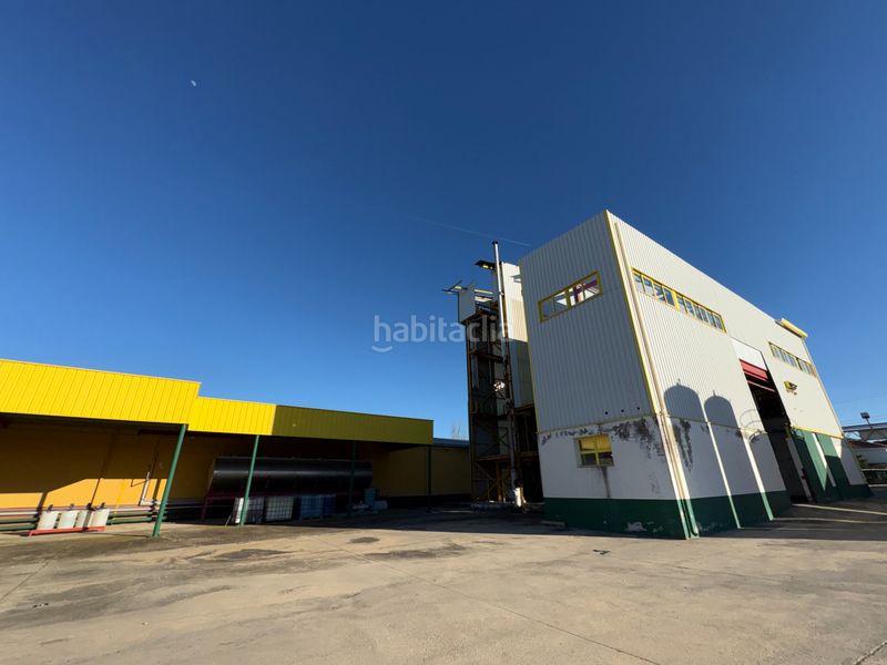 Foto 8cee1f1d-e516-40a3-8317-e984d9ec3909. Solar industrial a Cedillo del Condado