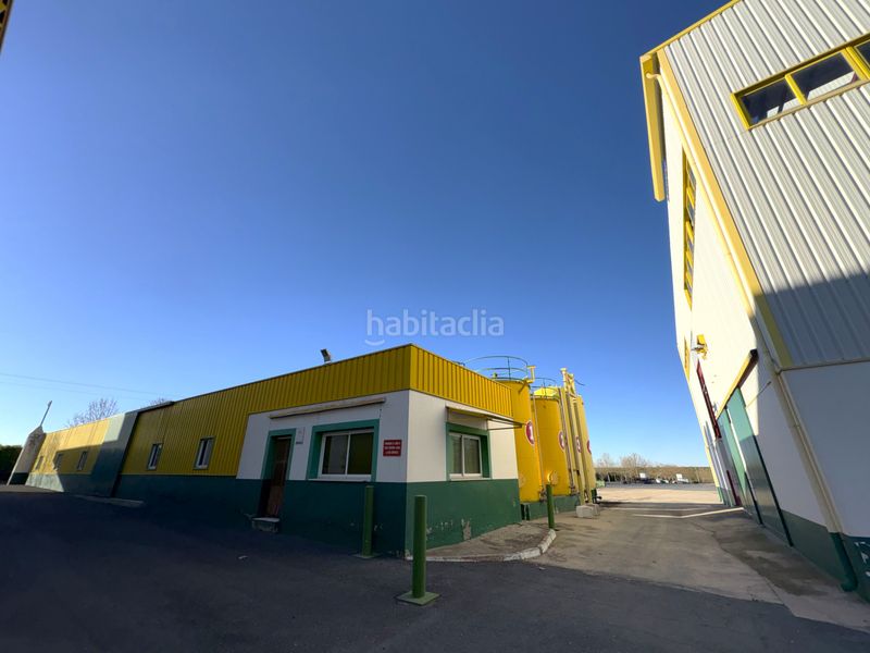 Foto b2e18320-e1c0-488e-8dd1-8e57fc3c9a44. Solar industrial a Cedillo del Condado