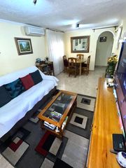 Pis  Calle de baena. Piso en venta en calle la�n calvo, puerta del �ngel, madrid