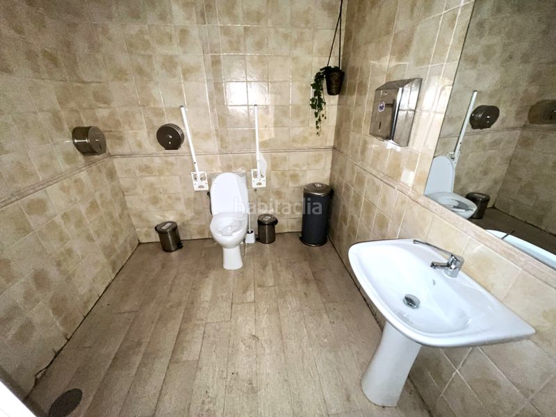 Foto a6e6cb30-9f31-46c9-b58d-879aefbfa39a. Local comercial a Acacias Madrid