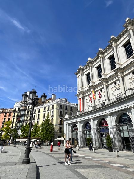Foto e694b5e9-6106-4cf0-8676-a046b0da8695. Dachwohnung in Palacio Madrid