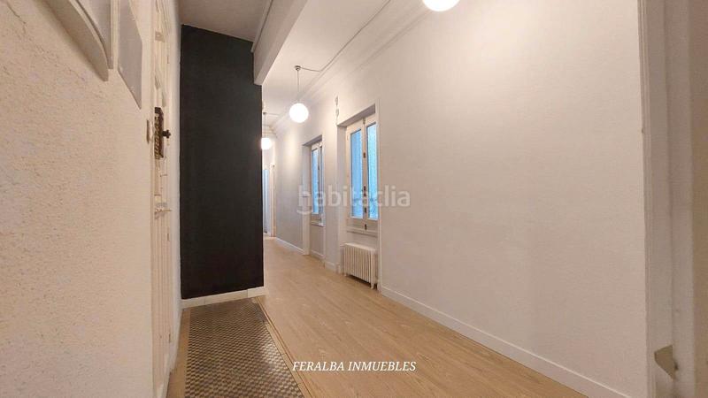 Foto 723ea09a-0fe8-4880-b045-0b79d4a97cb7. Office space with heating in Recoletos Madrid