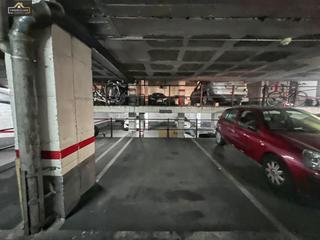 Parking voiture à La Teixonera. Parking en c sant crispí 10  barrio de la teixonera