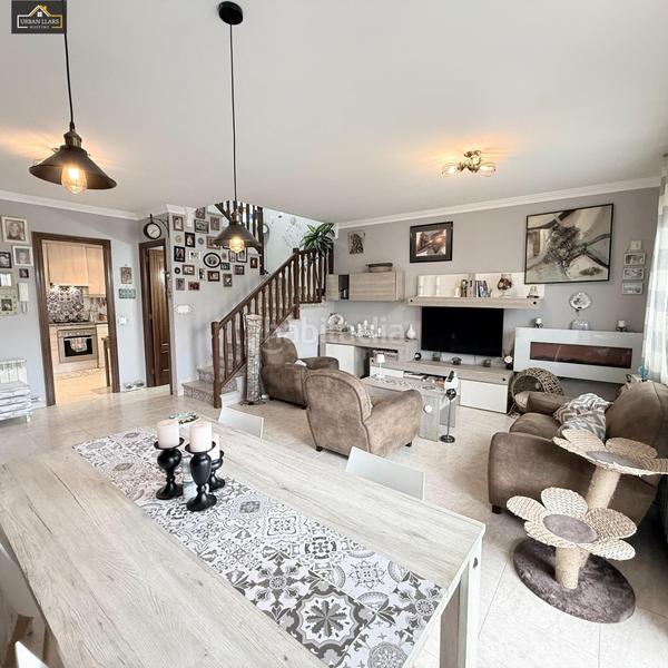 Foto cff8c3b2-7981-4697-9bab-a9b010b9a1a5. Duplex avec chauffage dans Nucli Urbà Argentona