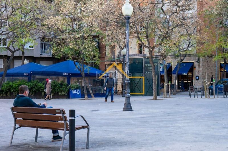 Foto fb2d9158-b261-4912-8e42-c501ee19df1b. Aparcament cotxe a Tres Torres Barcelona
