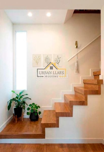 Foto 6fba1e48-4311-4810-90bc-5ea17a85b980. Àtic amb aparcament a Eixample Mataró