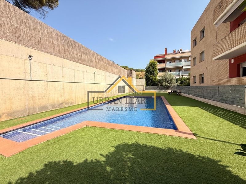 Foto a638ad35-bf35-4abf-ace8-306ed88f3bb4. Pis amb calefacció aparcament piscina a Canet de Mar