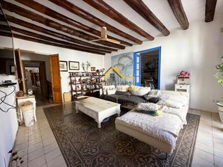 Masía en San Jorge. Casa señorial con encanto